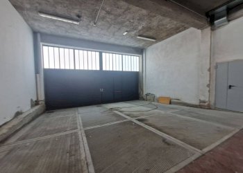 Magazzino - Capannone via Fratelli Bandiera, Pero - foto 3