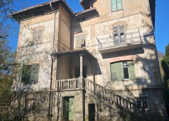 Villa Trifamiliare Via fado 176, Mele - foto 1