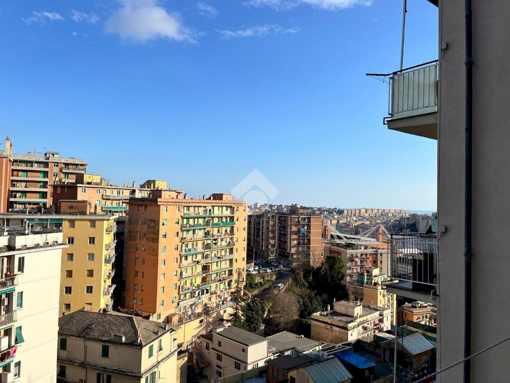 Four-room apartment Via Monte Rosa, Genova (neighborhood Marassi) - photo 1