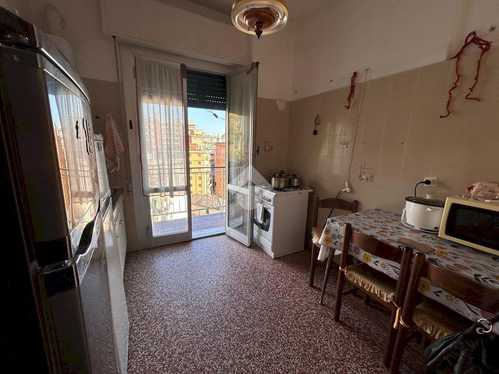 Four-room apartment Via Monte Rosa, Genova (neighborhood Marassi) - photo 2