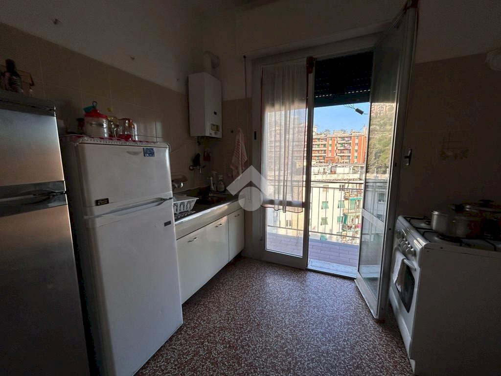 Four-room apartment Via Monte Rosa, Genova (neighborhood Marassi) - photo 3
