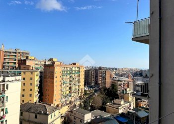 Four-room apartment Via Monte Rosa, Genova (neighborhood Marassi) - photo 1