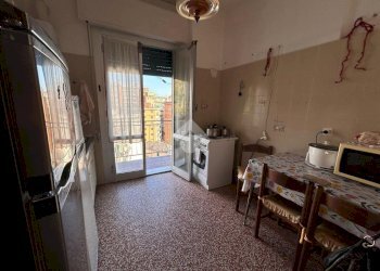 Four-room apartment Via Monte Rosa, Genova (neighborhood Marassi) - photo 2