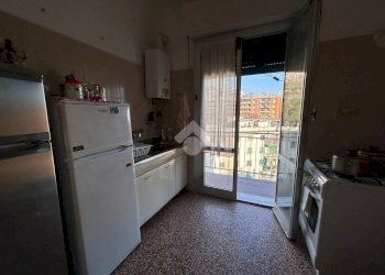 Four-room apartment Via Monte Rosa, Genova (neighborhood Marassi) - photo 3