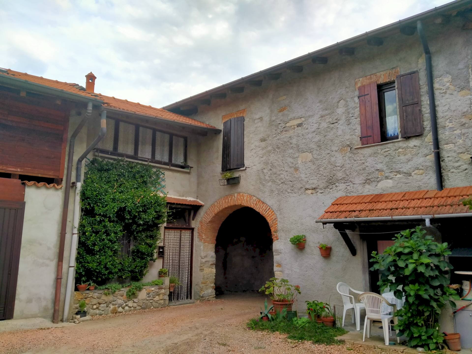 Four-room apartment viale dell'industria, Daverio - photo 3