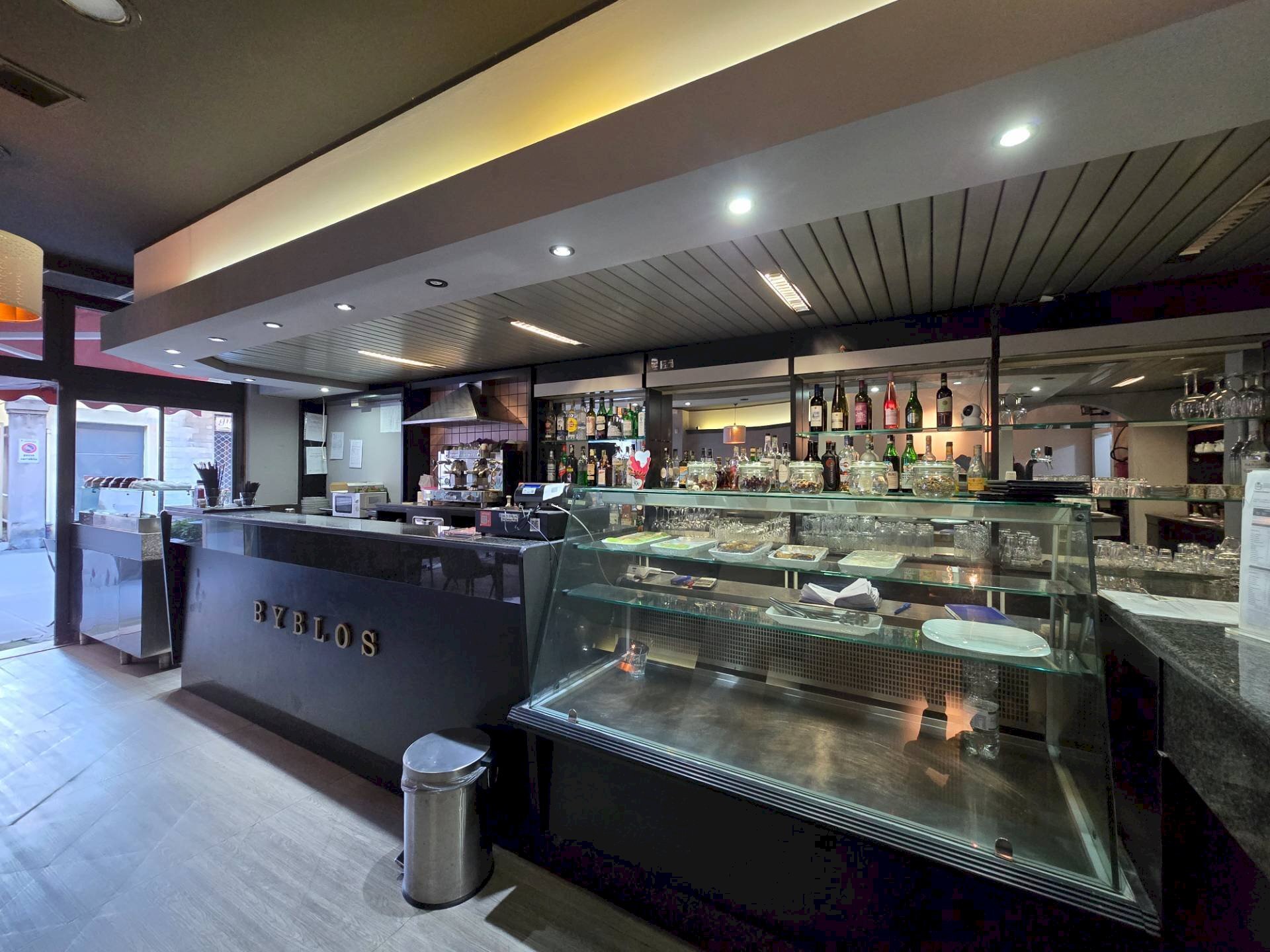 Attività Commerciale Via Giuseppe Garibaldi, Ferrara (zona Centro Storico) - foto 1