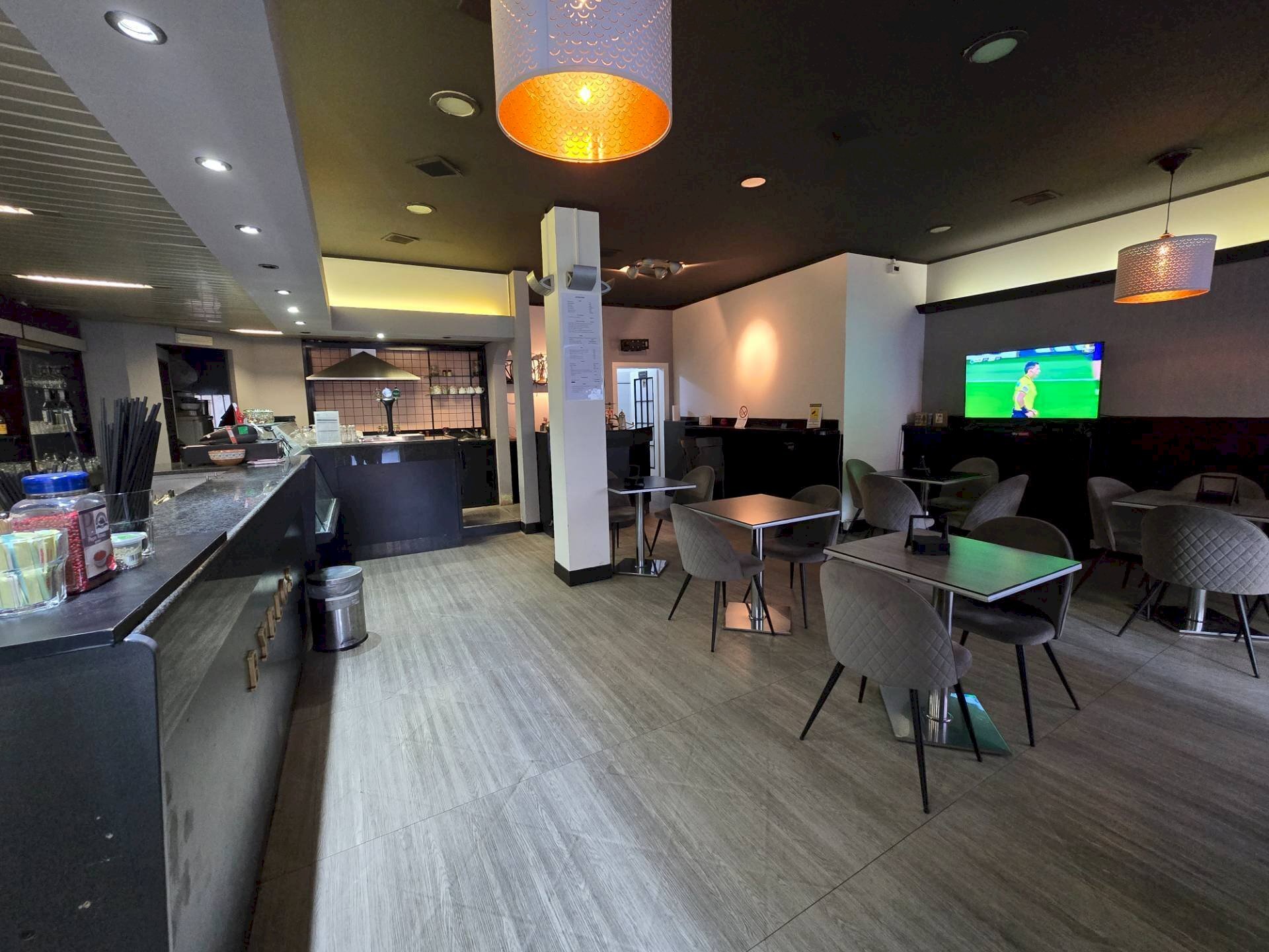 Attività Commerciale Via Giuseppe Garibaldi, Ferrara (zona Centro Storico) - foto 2