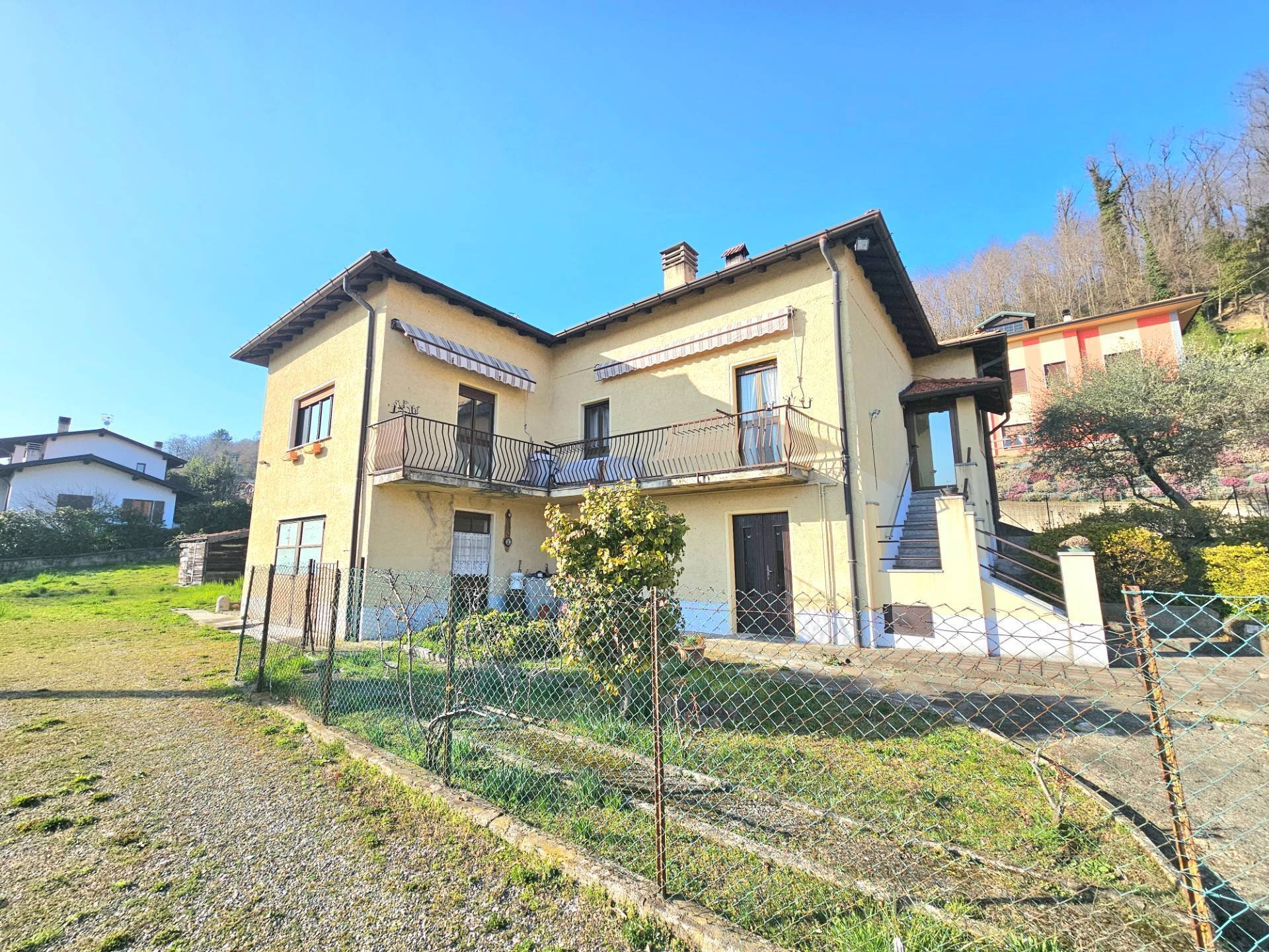 Casa indipendente Via Marino, Laveno-Mombello - foto 1