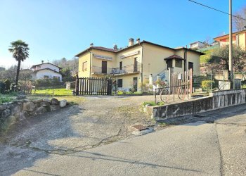 Casa indipendente Via Marino, Laveno-Mombello - foto 2