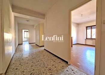 Corridoio - Quadrilocale via Paleologi, 1, Casale Monferrato - foto 8