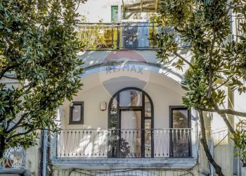 Appartamento Vicolo Guaiferio, Salerno - foto 2