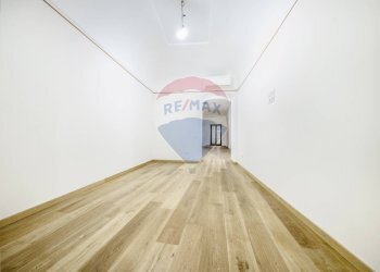 Appartamento Vicolo Guaiferio, Salerno - foto 10