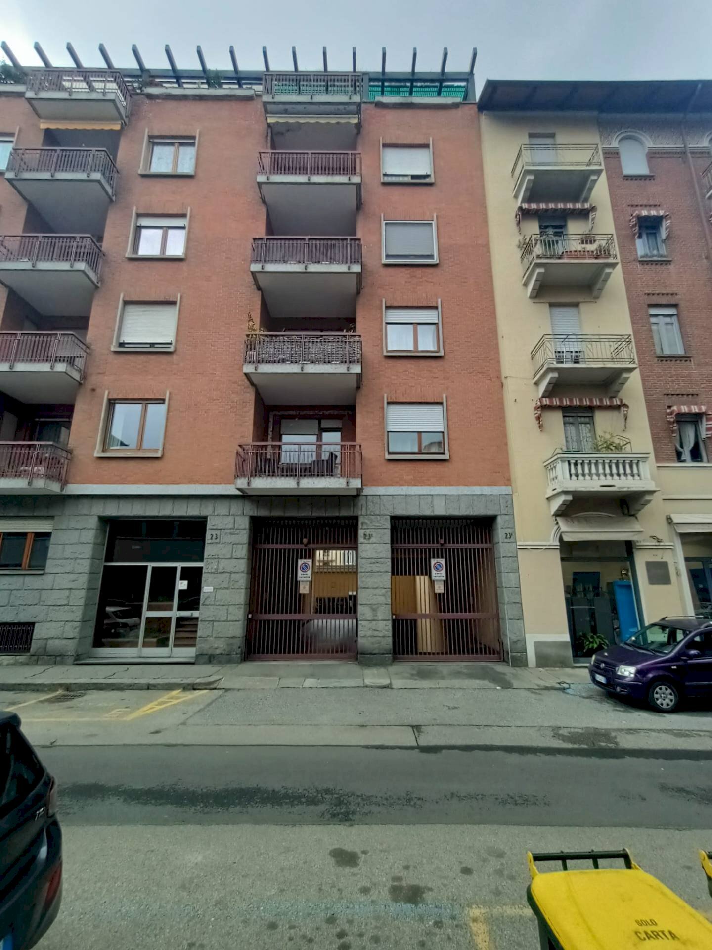 Box Via Benvenuto Cellini, Torino (zona San Salvario) - foto 2