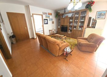 Quadrilocale Via Garibaldi, Gemonio - foto 8