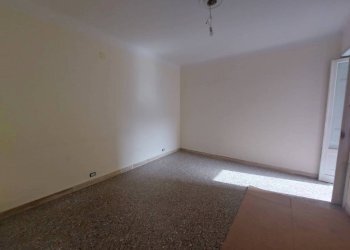 Camera da letto - Appartamento via Messapia, 6, Taranto - foto 9