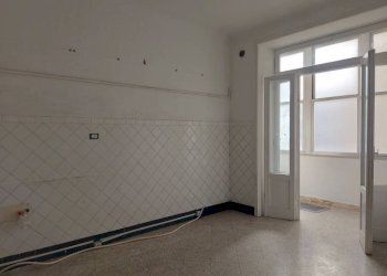 Cucina - Appartamento via Messapia, 6, Taranto - foto 14