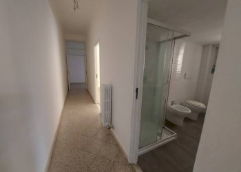 Corridoio - Appartamento via Messapia, 6, Taranto - foto 18