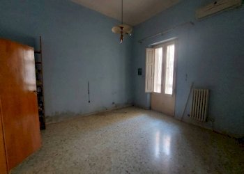 Camera da letto - Appartamento via Diego Peluso, 20B, Taranto - foto 4