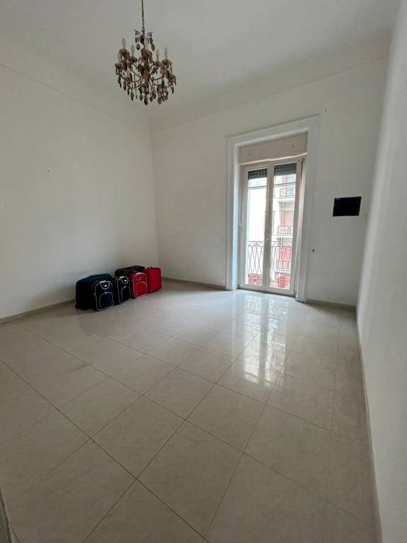 Stanza non arredata - Three-room apartment corso Umberto I, 104, Taranto - photo 3