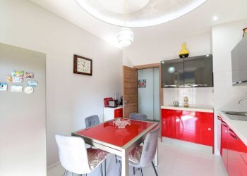 Cucina - Trilocale via per Annone, 45, Oggiono - foto 9