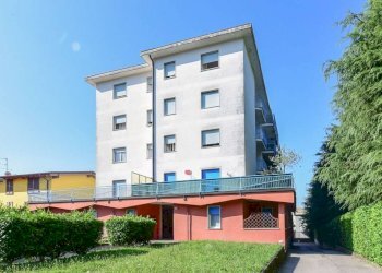 Facciata - Trilocale via per Annone, 45, Oggiono - foto 11