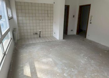 soggiorno - Bilocale via Beata Vergine del Carmelo, Roma (zona Mostacciano) - foto 3