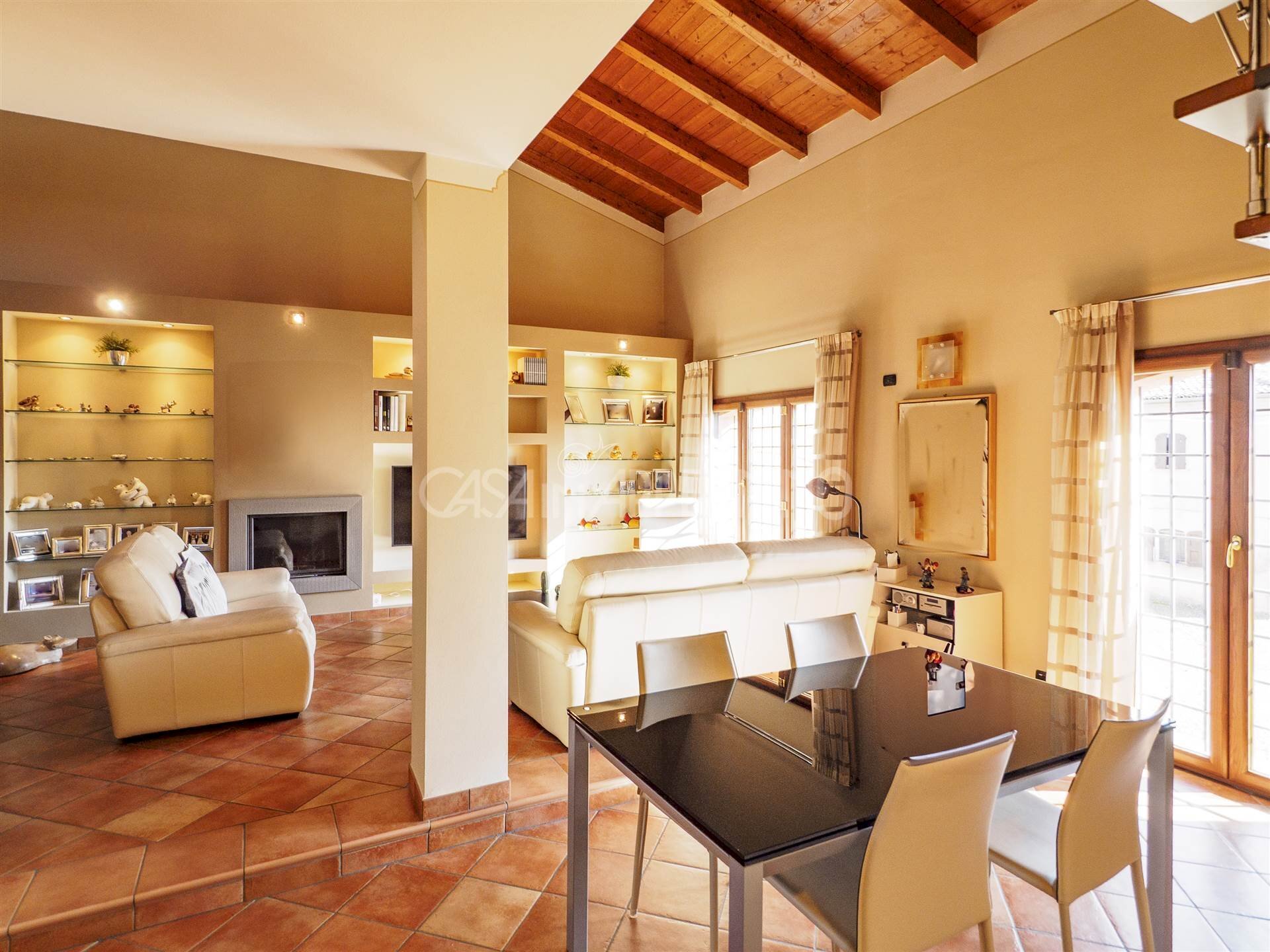 Villa Modena - foto 1