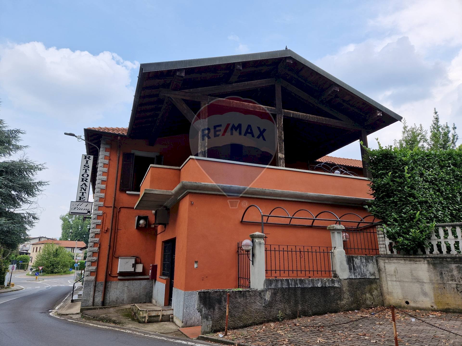 Commercial Premises via Matteotti, Cadorago - photo 2