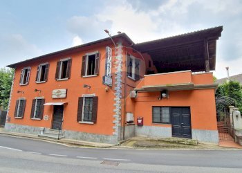 Locale Commerciale via Matteotti, Cadorago - foto 1