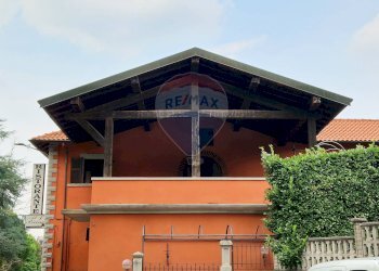 Locale Commerciale via Matteotti, Cadorago - foto 3