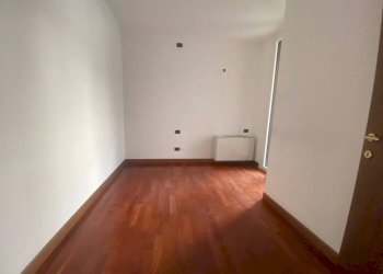 Camera da letto - Appartamento largo La Foppa, 2, Milano - foto 15