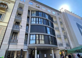 Facciata - Apartment largo La Foppa, 2, Milano - photo 25