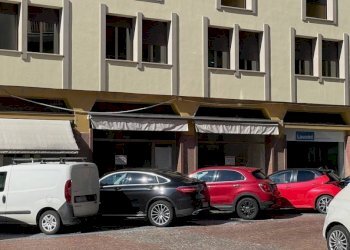 Facciata - Shop via Pietro Volpi, 5, Biella - photo 5