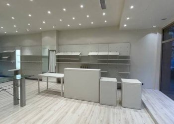 Interno non residenziale - Shop via Pietro Volpi, 5, Biella - photo 8