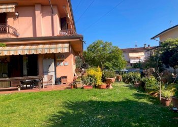 Giardino - Villa via Godola, Massa - foto 3