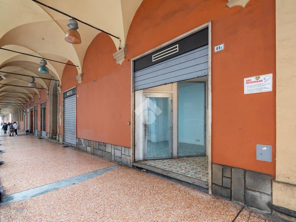 Negozio Via Galliera, Bologna (zona Centro Storico) - foto 1