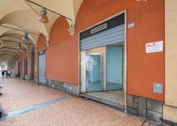 Negozio Via Galliera, Bologna (zona Centro Storico) - foto 1