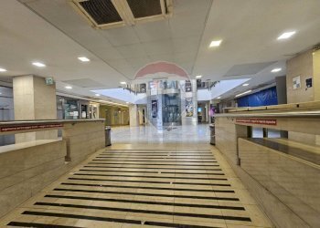 Locale Commerciale Corso Vittorio Emanuele, Salerno - foto 6