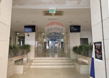 Locale Commerciale Corso Vittorio Emanuele, Salerno - foto 11