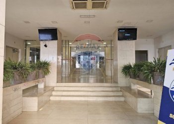 Locale Commerciale Corso Vittorio Emanuele, Salerno - foto 12