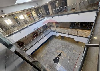 Locale Commerciale Corso Vittorio Emanuele, Salerno - foto 14