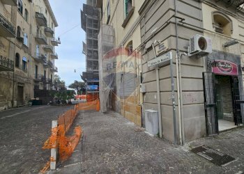 Locale Commerciale via Alfredo de Marsico, Salerno - foto 1