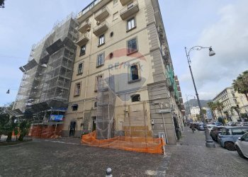 Locale Commerciale via Alfredo de Marsico, Salerno - foto 3