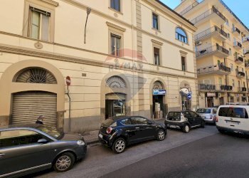 Locale Commerciale Via Francesco Crispi, Salerno - foto 8