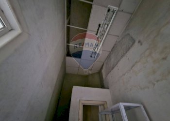 Locale Commerciale Via Francesco Crispi, Salerno - foto 10