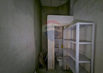 Locale Commerciale Via Francesco Crispi, Salerno - foto 11