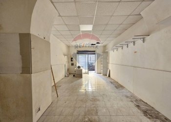 Locale Commerciale Via Francesco Crispi, Salerno - foto 17