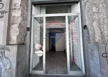 Locale Commerciale Via Duomo, Napoli (zona San Lorenzo) - foto 6