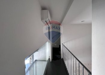 Locale Commerciale Via Duomo, Napoli (zona San Lorenzo) - foto 14