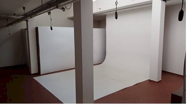 Box auto - Magazzino via Gian Pietro Puricelli, 3, Gallarate - foto 1